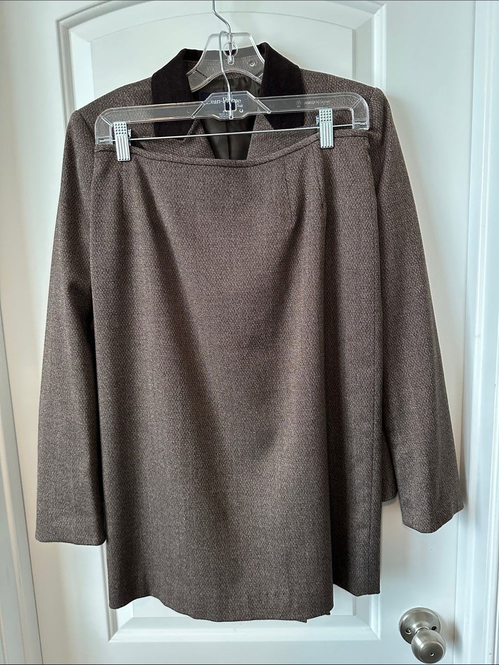 Evan Picone Brown Textured Blazer with Dark Brown Velvet Collar matching skirt